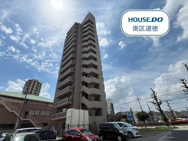 総戸数27戸。小学校、スーパー、郵便局など徒歩5分以内!
生活に便利な住環境です。
