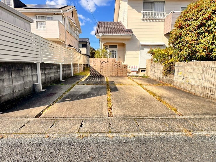 駐車3台可能です。