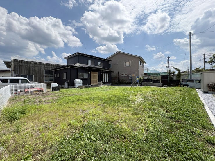 現地(2026年8月)撮影
◎建築条件無し◎
詳細は、ハウスドゥ 八戸市庁前までお気軽にお問い合わせくださいませ♪