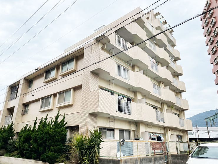 シャルマンハイム城野 2LDK中古マンション♪専用庭♪角部屋♪ゆめマートまで徒歩約3分で買物便利♪