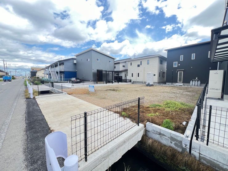 整形地のため、建物配置がしやすく設計の自由度が高いです♪