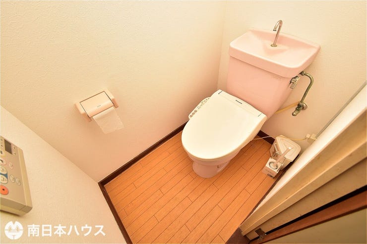 【トイレ】温水洗浄便座機能付きのトイレです!