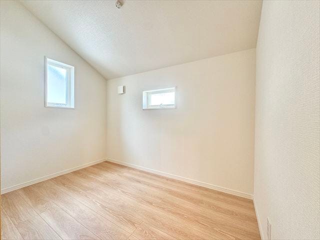 納戸:納戸があれば、衣替えのお洋服や、掃除道具などをしまうことが出来て、居住空間を広く使えますね!