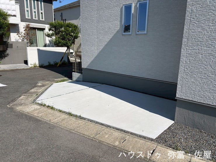 西側駐車スペース♪