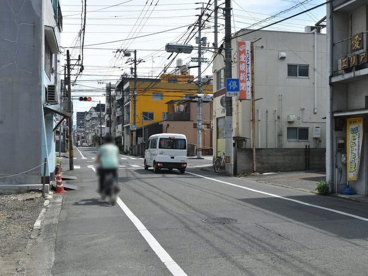 西側道路