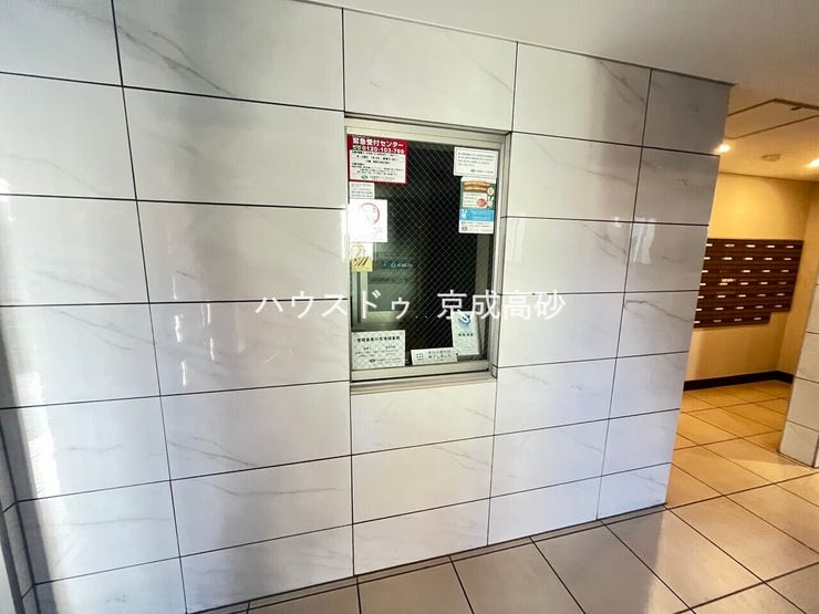 外と内をつなぐエントランスは管理が行き届き、居住者を優しく迎え入れてくれます。