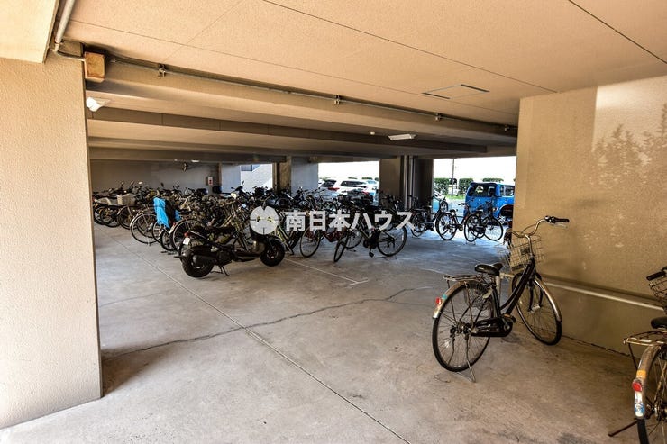 唐湊１丁目 サーパスシティ西鹿児島 サーパスシティ西鹿児島の駐輪場