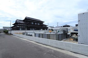 小城市三日月町長神田