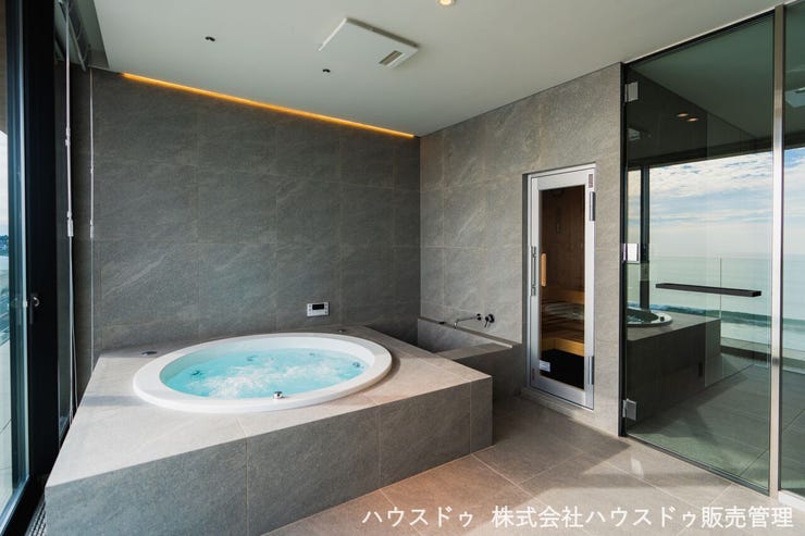 相模湾の絶景を一望しながら、至福の