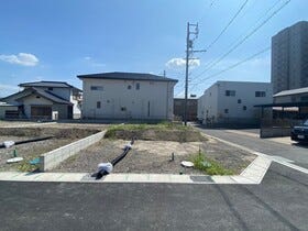 岩倉市中本町中市場