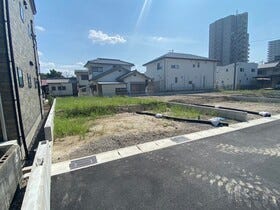 岩倉市中本町中市場