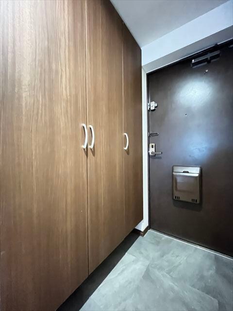 玄関がいつも片付く大容量シューズボックス。