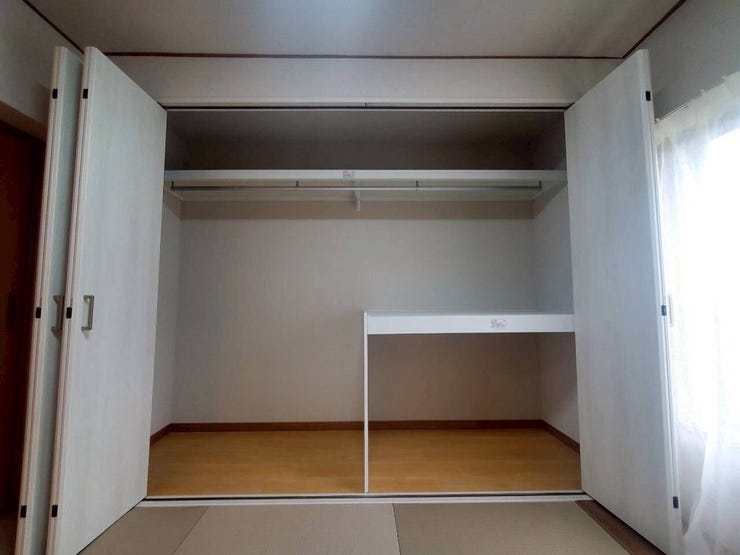 【Storage】
スッキリと片付く収納設計で、空間を広く美しく保てる暮らしを実現します。