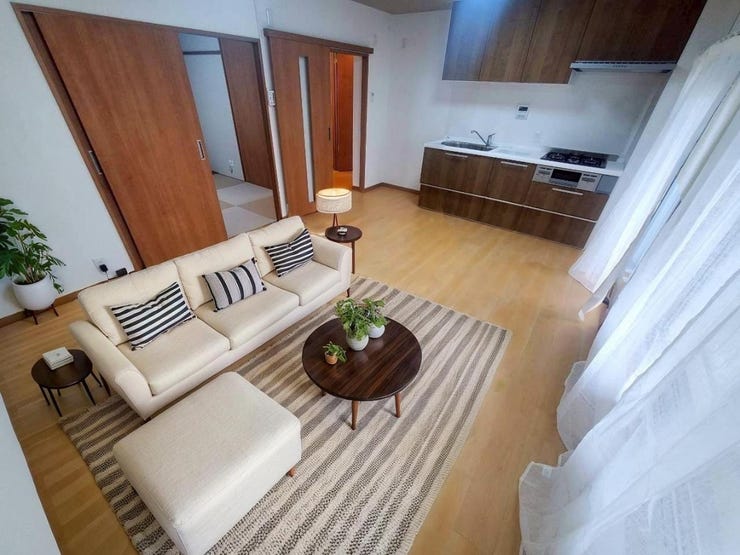 【Living】
家族が集まりやすい場所で、くつろぎと会話が自然に生まれます。
※家具CG