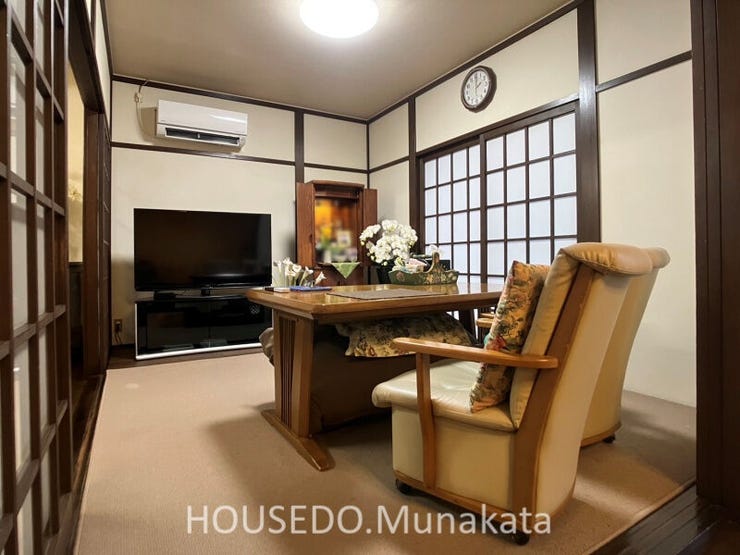 LDK横の洋室。
約6帖あり、ダイニングを置いてもスペースにゆとりがございます。
またお子様のキッズスペースにしたり
お好きな用途でお使いください。