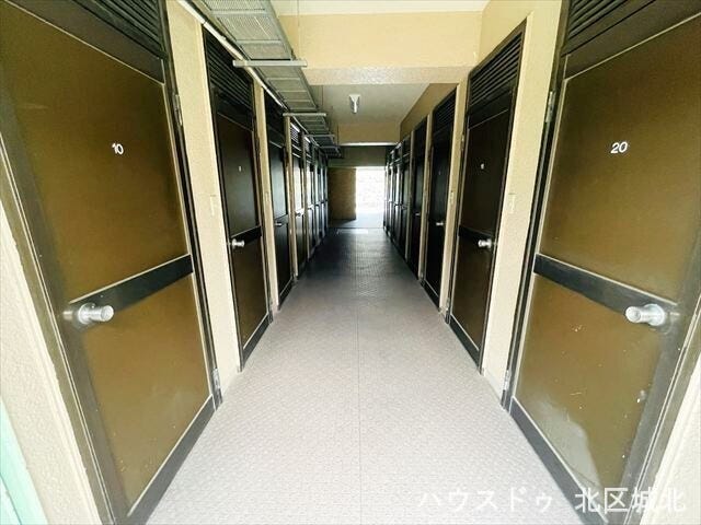 大型荷物もすっきり片付くトランクルーム付き。収納スペースにゆとりある住まい。