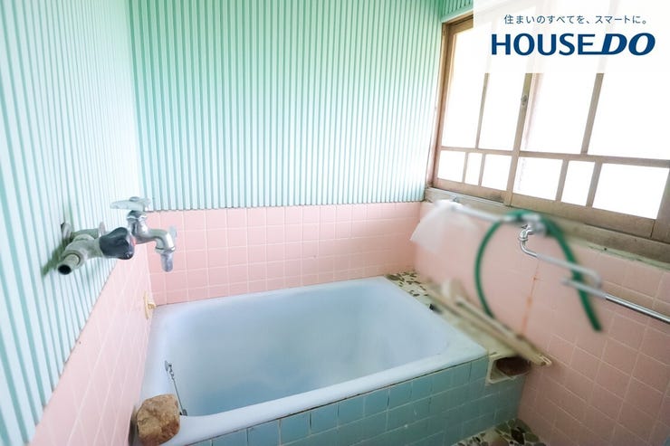 日の疲れを心地よく癒してくれる浴室