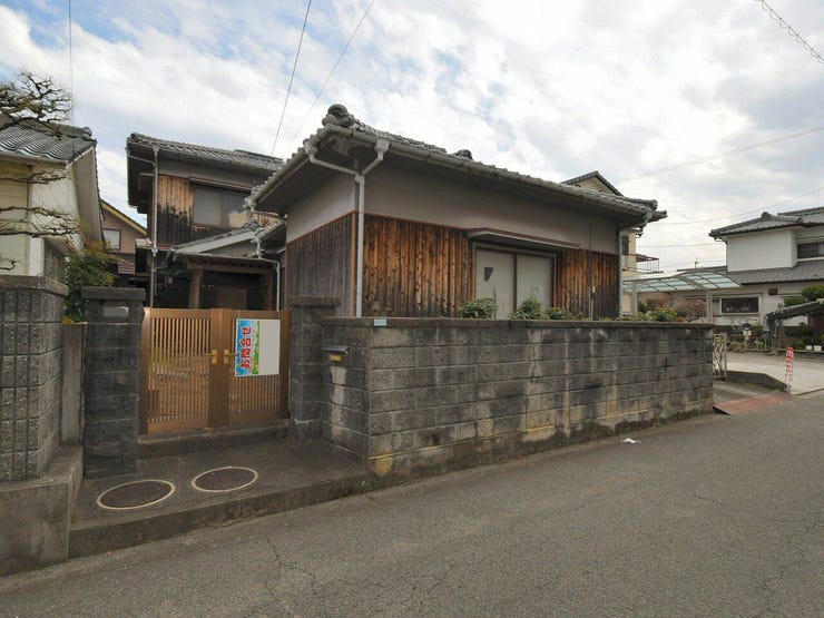 外観を北西側より撮影