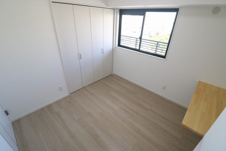 (5.2帖)中心にある安心感。使い勝手の良い5.2帖洋室