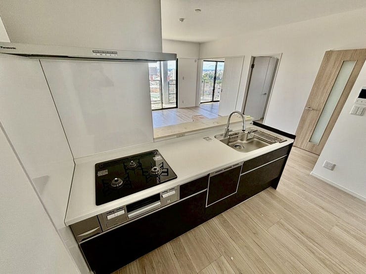 清潔感と使いやすさを備えたこだわりキッチン