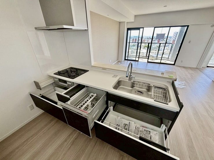 機能美と収納力を兼ね備えたシステムキッチン