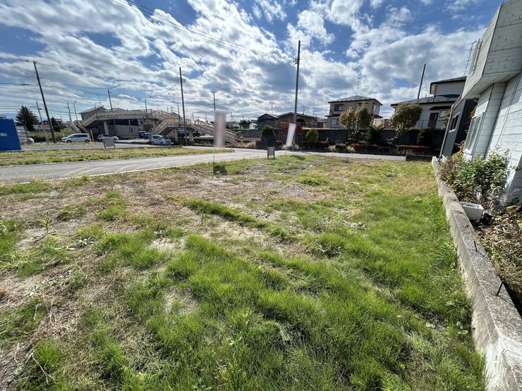 現地(2025年10月)撮影
◎建築条件付き◎
詳細は、ハウスドゥ  八戸市庁前までお気軽にお問い合わせくださいませ♪