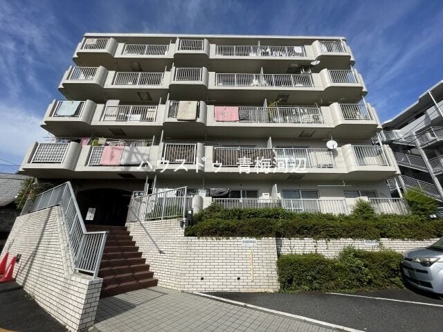 【外観】
リノベーション済みのお部屋です!
緑豊かな環境で、大切なペットと一緒に暮らせます◎