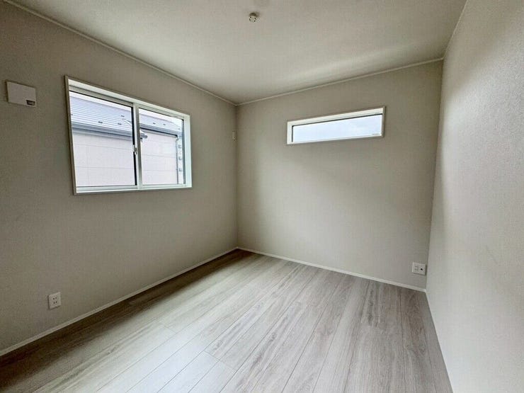 【Bedroom】ナチュラルな内装で、リラックスできる空間。寝室や書斎にも最適です。