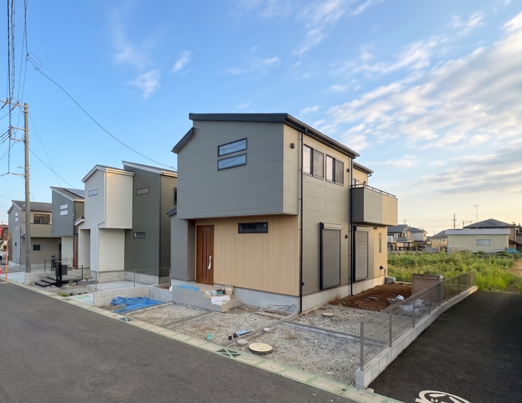 【Exterior】落ち着きのあるシンプルな外観で、長く愛せる住まいに仕上がっています。