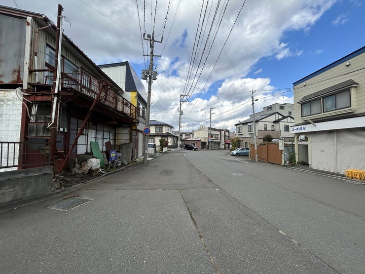 現地(2025年10月)撮影
◎建築条件無し◎
詳細は、ハウスドゥ  八戸市庁前までお気軽にお問い合わせくださいませ♪