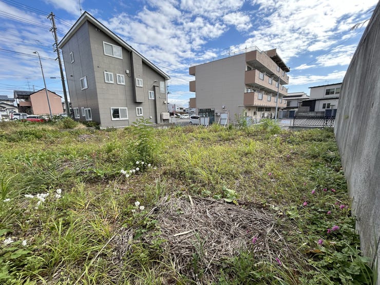 現地(2025年10月)撮影
◎建築条件付き◎
詳細は、ハウスドゥ  八戸市庁前へお気軽にお問い合わせください♪