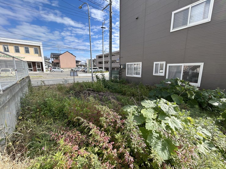 現地(2025年10月)撮影
◎建築条件付き◎
詳細は、ハウスドゥ  八戸市庁前へお気軽にお問い合わせください♪