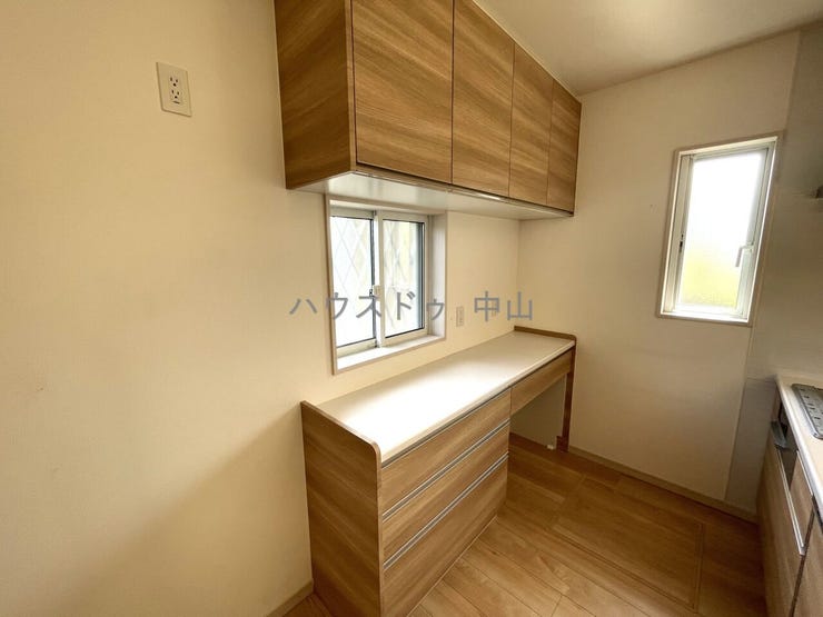 カップボード備え付き