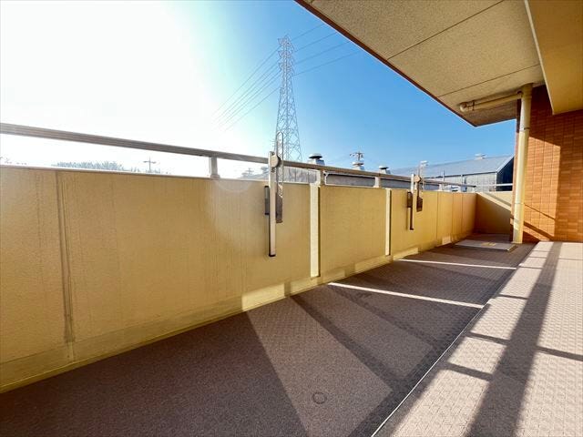 大型バルコニー付きでお洗濯もらくらく。