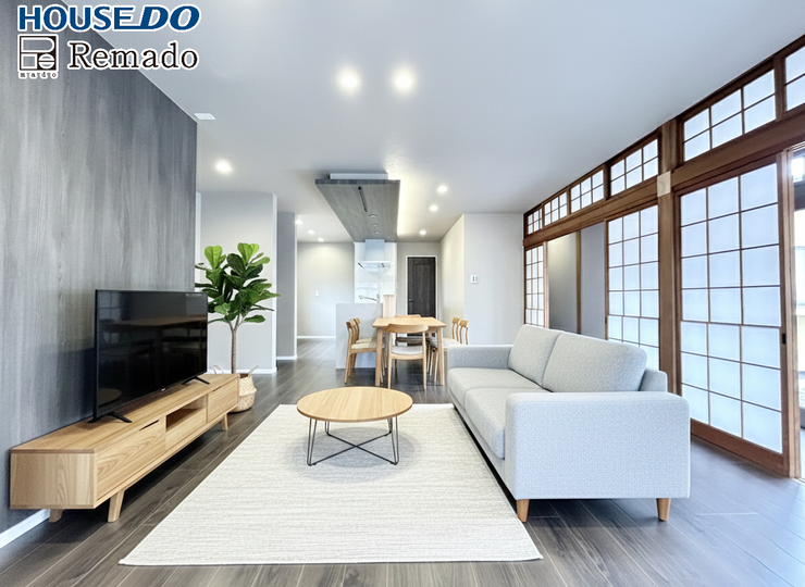 【リビング】
■□■家族の笑顔が集う、安らぎとくつろぎの中心地■□■お気に入りの家具を迎え、窓からは心地の良い光が差し込みます。※CGで家具を配置しています