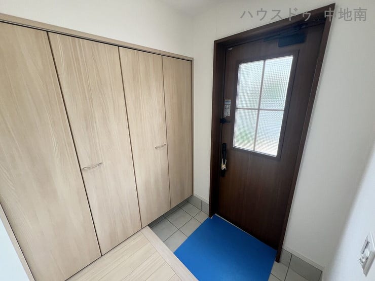 広々とした玄関収納スペース♪