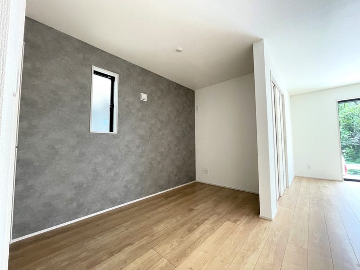 洋室3.5帖
間仕切りをして一つのお部屋にできます♪