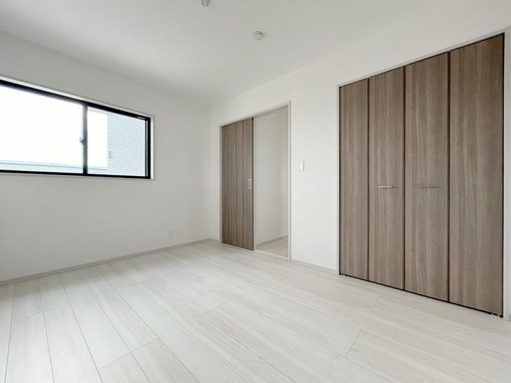 2階 洋室6帖 図面右側