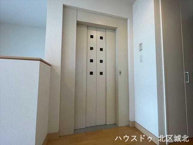 ご家族の移動をサポートするホームエレベーター付きの住まいです