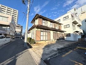 草加市氷川町