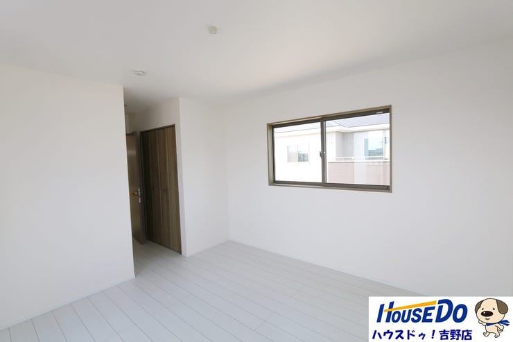 2階洋室9帖、全居室収納あり。お部屋をスッキリ片付けられます。