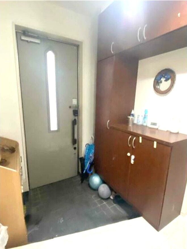 玄関には容量の大きな下足入付!
ご家族の靴もきれいに収納可能です♪