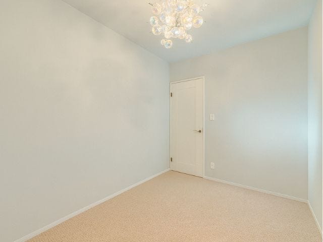 2階真ん中:コンパクトな部屋ですが、収納もしっかりあるので快適に過ごせます。(2025年10月28日撮影)