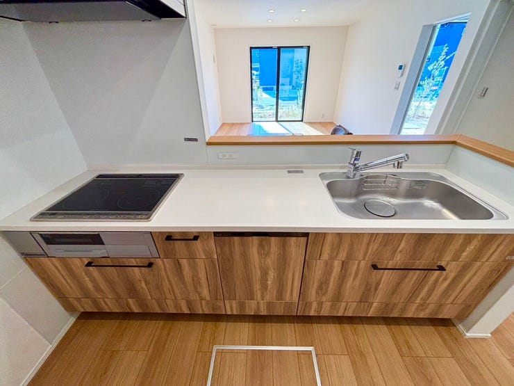 IHクッキングヒーター搭載のお手入れしやすいシステムキッチン