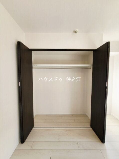 全居室やリビングにも収納がございます。収納豊富です♪