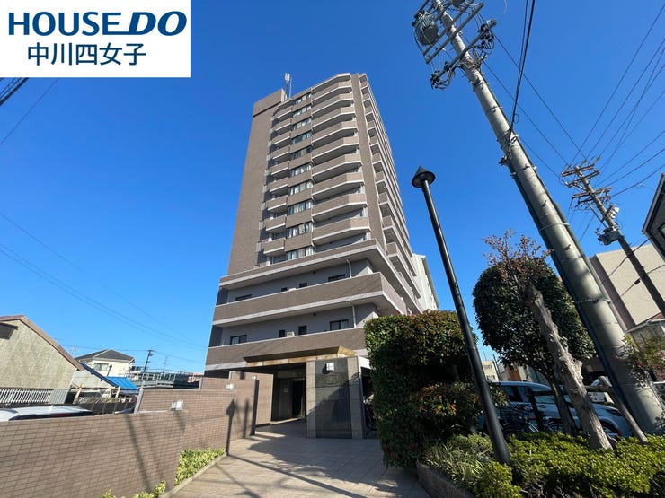 【外観】
◇外観◇
JR東海道本線「尾頭橋」駅より徒歩11分の好立地。名鉄「山王」駅までも徒歩12分ですので2沿線利用可能。通勤や通学、お出かけの際に大変便利です。オートロック&宅配ボックス完備です。