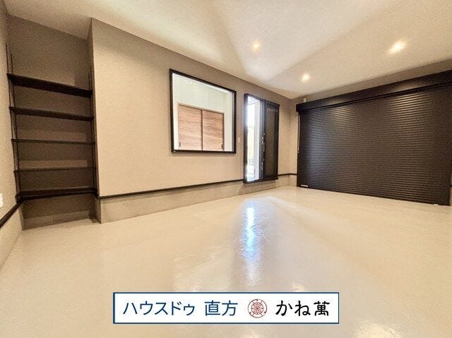 ガレージ内写真