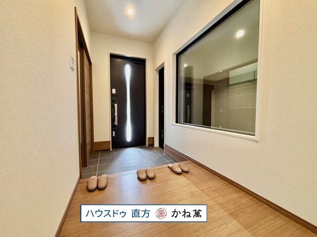 シューズインクローゼットがあり、玄関がスッキリ片付きます。