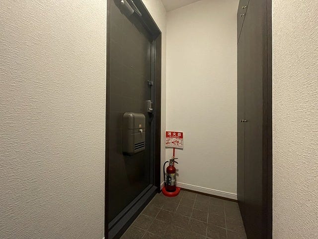 【Entrance】
たくさんの靴を収納できる、シューズボックス付の玄関♪