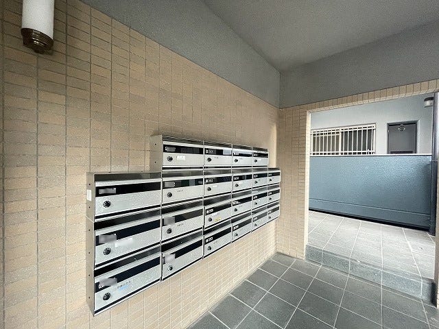 【Post】
集合ポストはダイヤル式です!